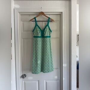 Patagonia Dress, Size Medium, Green Pattern